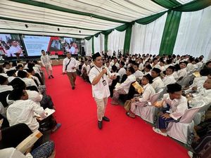 Santri Lirboyo Dibekali Literasi Keuangan, Waspadai Pinjol-Investasi Bodong