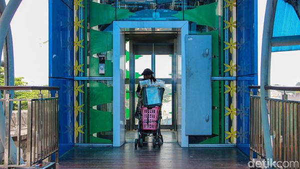 Sempat Rusak, Lift JPO Lenteng Agung Kini Kembali Beroperasi