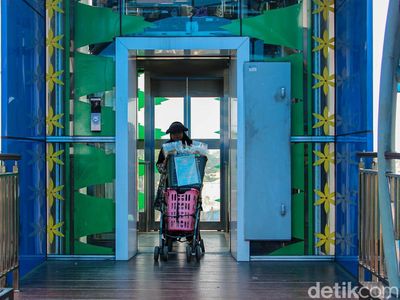 Sempat Rusak, Lift JPO Lenteng Agung Kini Kembali Beroperasi