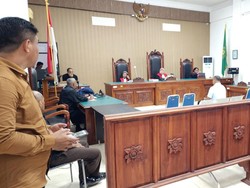 Dituntut 6 Bulan, Hanura Tunggu Vonis untuk PAW Mokris Lay