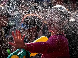 Terpopuler: Ratusan Orang Meninggal Selama Festival Songkran Thailand