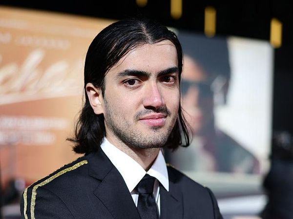 Penampilan Anak Bungsu Michael Jackson di Red Carpet, Jarang Tersorot Publik