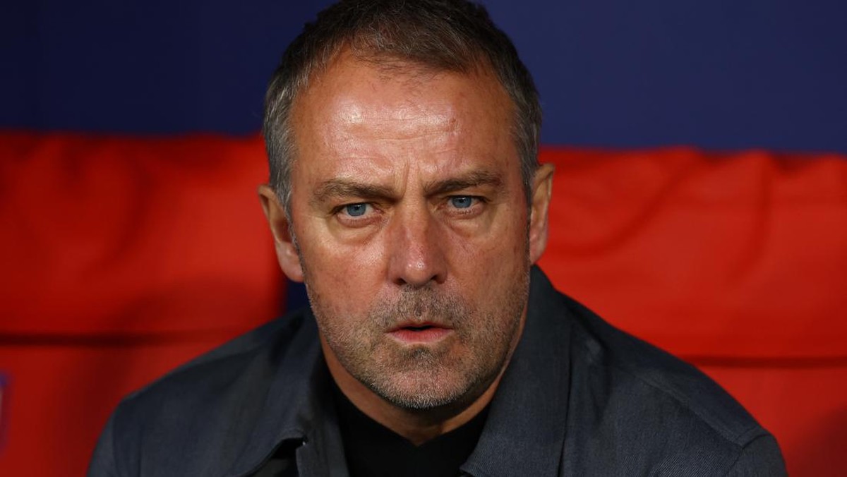 Pelatih Barcelona Hansi Flick. Foto: REUTERS/Albert Gea