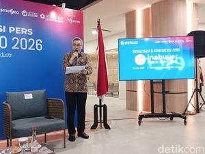 Harga Plastik Naik Imbas Konflik Timur Tengah, Barang Ritel Ikut Mahal