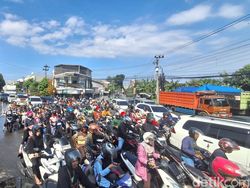 Lalin di Solo Baru Macet Parah Gara-gara Banjir