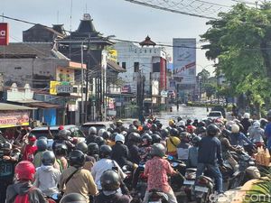 Solo Baru Macet Parah Imbas Banjir