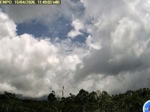 Gunung Dempo Kembali Erupsi, Tinggi Kolom Abu Capai 3,5 Kilometer