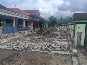 Pavingisasi Terminal Sarongan Banyuwangi Dikebut, Sudah 50%