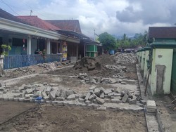 Pavingisasi Terminal Sarongan Banyuwangi Dikebut, Sudah 50%