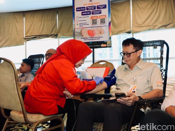 Rayakan HUT ke-57, Bank Mega Gelar Donor Darah dan Cek Kesehatan