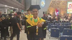 Selebrasi Tiris di Momen Beckham Putra Wisuda