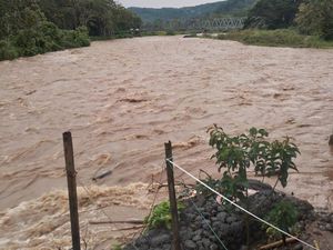 Debit Air Sungai Ogan dan Lengkayap Naik, Warga Diminta Waspada Banjir Susulan