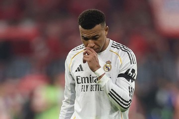 Mbappe: Orang-orang Kadang Melebihi Batas