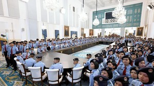 Siswa Taruna Nusantara ke Istana, Dapat Pembekalan dari Mensesneg dan Menlu