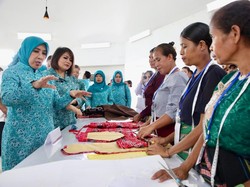Ketum TP PKK Kunjungi PLBN Motaain, Dorong UMKM Perbatasan Naik Kelas