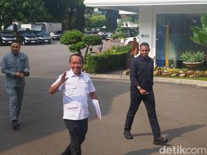 Bahlil Merapat ke Istana, Lapor Mau Beli BBM Rusia?