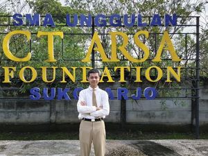 Hidup Tanpa Orang Tua, Nazril dari SMAU CT Arsa Berhasil Diterima Kampus Luar Negeri