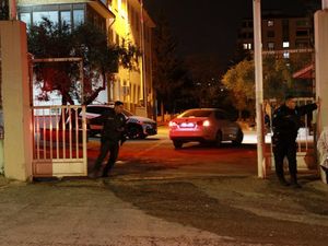 Ngeri Siswa Bawa 5 Senpi Tembaki Orang-orang di Sekolah Turki