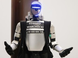 Video Edward Warchocki: Robot yang Bikin Babi Hutan Kabur!
