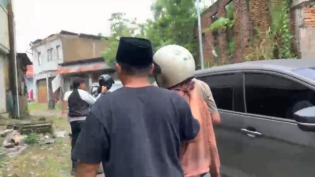Polisi tangkap pengedar dan pengguna obat keras terlarangan di Bogor (dok. Istimewa)