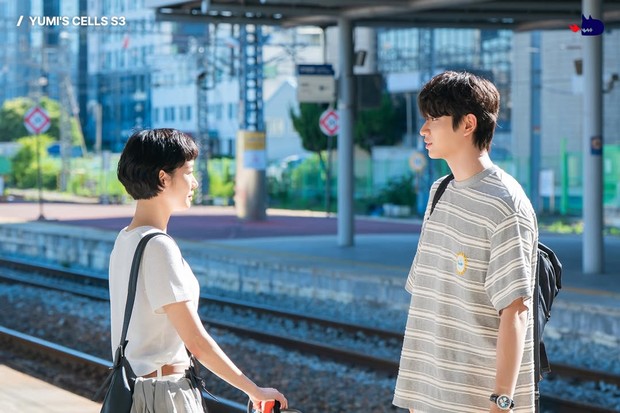 Potret Kim Go Eun dan Kim Jae Won dalam drama 'Yumi's Cells 3'.