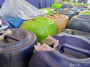 Warga Bondowoso Diringkus, Timbun 1 Ton BBM Subsidi-Suplai Kios Eceran