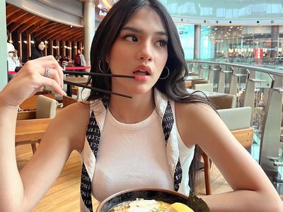 Davina Karamoy Bagikan Momen Makan di Resto, Nikmati Ramen dan Steak