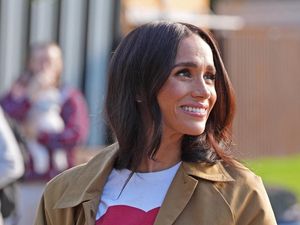 Pesan Menyentuh di Balik Kaus Meghan Markle saat Kunjungi Australia