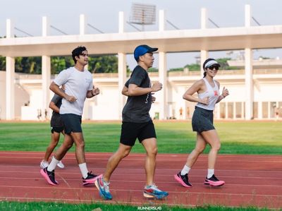 Gaya Couple Gisella Anastasia-Cinta Brian Lari Bareng, Pakai Outfit Kembar