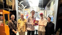 Dukung Industri Kreatif, JNE Jadi Mitra Logistik Let Them Eat Art