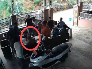 Kades di Lumajang Dikeroyok-Dibacok Usai Pengajian, Diduga Ini Pemicunya