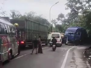 Sejumlah Kendaraan Rusak, Jalur Lintas Medan-Berastagi di Sibolangit Macet