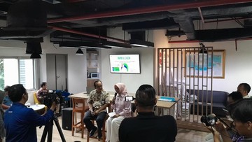 Pintu Terbuka PLTSa Bantargebang untuk Pelajar, Mahasiswa Boleh Pegang Alat