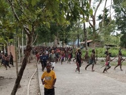 2 Kelompok Warga di Mimika Bentrok Pakai Panah-Parang, 1 Tewas