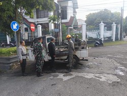 Pikap Tahu Bulat Hangus Terbakar di Umbulharjo Jogja