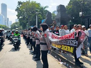 Polwan Polda Metro Jaya Kawal Aksi Tani Merdeka, Unras Berjalan Tertib