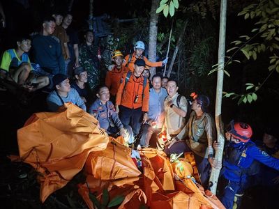 6,5 Jam Waktu Evakuasi 8 Korban Helikopter Jatuh di Sekadau