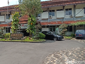 KPK Geledah Sejumlah Kantor Pemkab Tulungagung, Kepala OPD Dikumpulkan