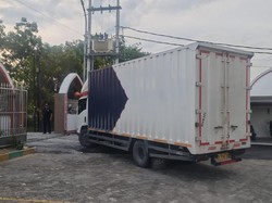 Usut Kasus Dugaan Korupsi Layanan Kapal, Kejati Riau Sita 1 Truk Dokumen