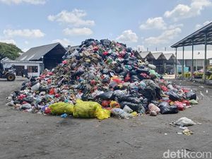 Badung Kerahkan 900 Petugas Pilah 50 Ton Sampah Liar