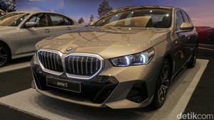 BMW Hadirkan 80 Mobil dan Motor Ikoniknya di JIExpo