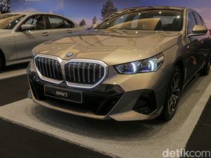 BMW Hadirkan 80 Mobil dan Motor Ikoniknya di JIExpo