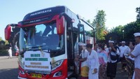Bupati Jembrana Sediakan Bus Gratis untuk Pemedek ke Besakih-Batur