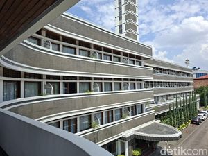 Wisata Sejarah: 10 Hotel Cagar Budaya di Kota Kembang