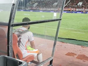 Pemain Borneo FC Pukul Bench Tim hingga Pecah di Stadion BJ Habibie