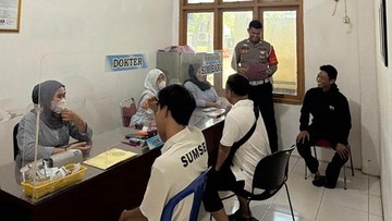 Polrestabes Palembang Beri SIM Gratis ke 4 Atlet Disabilitas Berprestasi