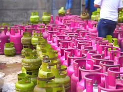 Polisi Gerebek 2 Lokasi Pengoplosan LPG di Bogor, Sita Ratusan Tabung