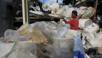 Pramono: Program Pilah Sampah di Jakarta Dimulai Minggu 10 Mei
