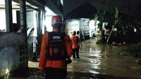 Banjir 1 Meter Rendam Puluhan Rumah Imbas 2 Sungai Meluap di Ciomas Bogor