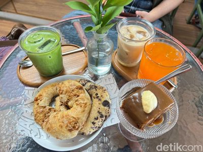 Enak! Cicip Donat Panggang hingga Pempek Mix di Kafe Estetik Jogja
